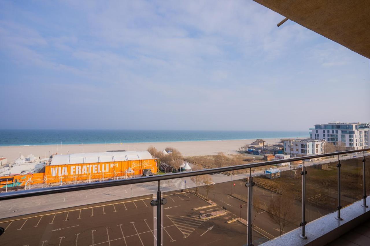 Summerland Sea-View Luxury Apartment Mamaia Exterior photo