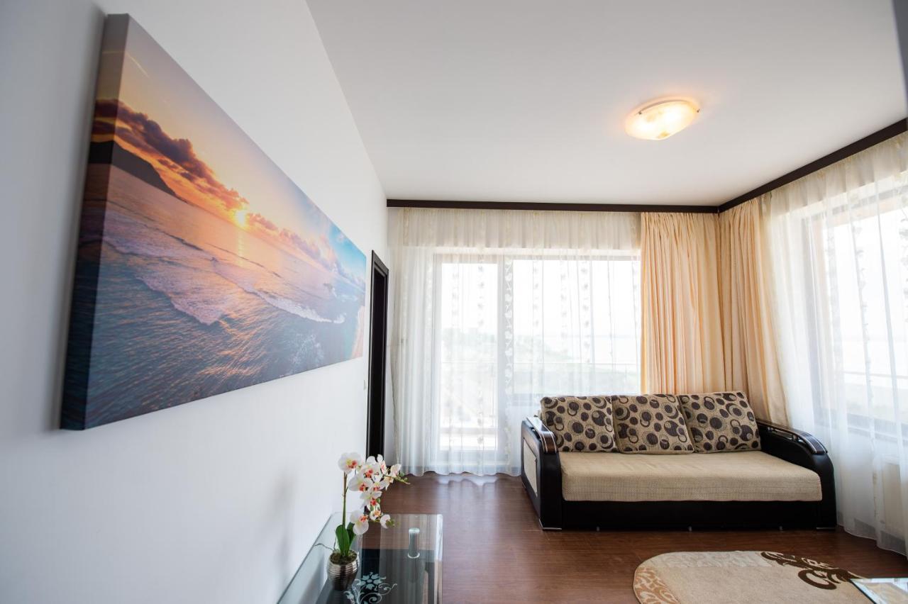 Summerland Sea-View Luxury Apartment Mamaia Exterior photo