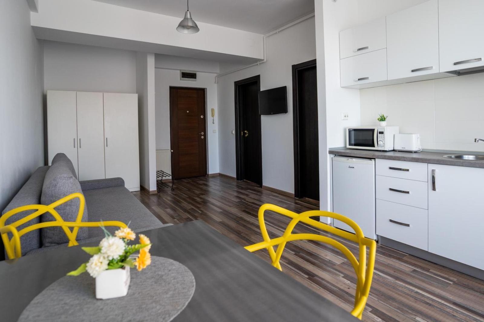 Summerland Sea-View Luxury Apartment Mamaia Exterior photo